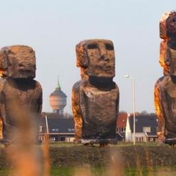 Fake Easter Island statues